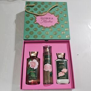 Bath & Body Works Rose Mother's Day Full Size 4 Piece Body Care Set in Gift Box